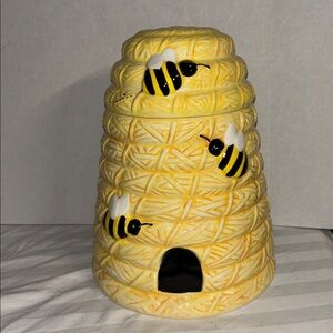 Vintage Pier 1 imports Yellow Beehive Cookie Jar with Bees